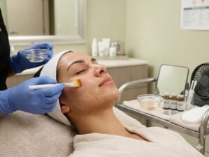 Chemical Peeling Treatment in Dwarka: Benefits for Clear Skin – Dr Navjot Singh Arora | Dermaheal